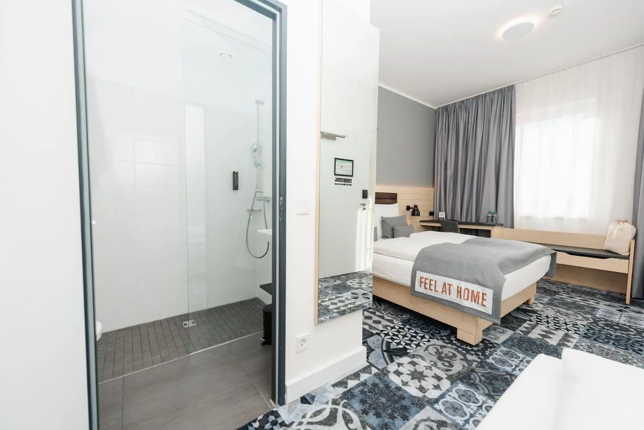 Coffee Fellows Hotel Muenchen-Freiham  Мюнхен