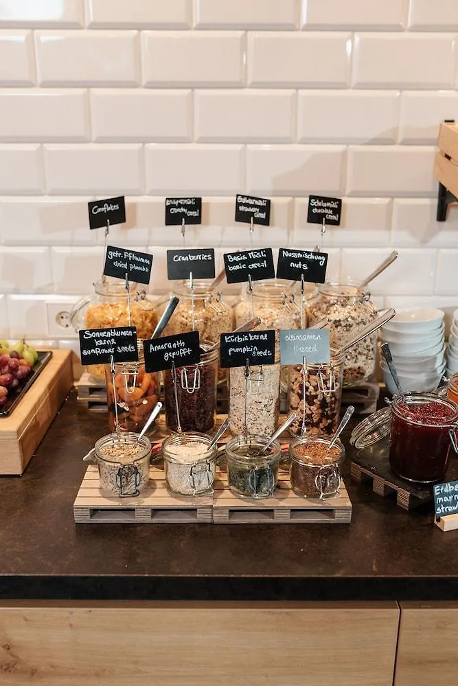 ***  Coffee Fellows Hotel Muenchen-Freiham Германия
